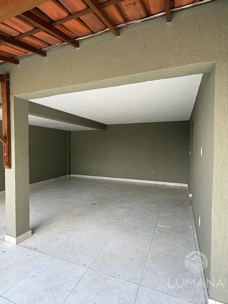 CASA COM QUINTAL