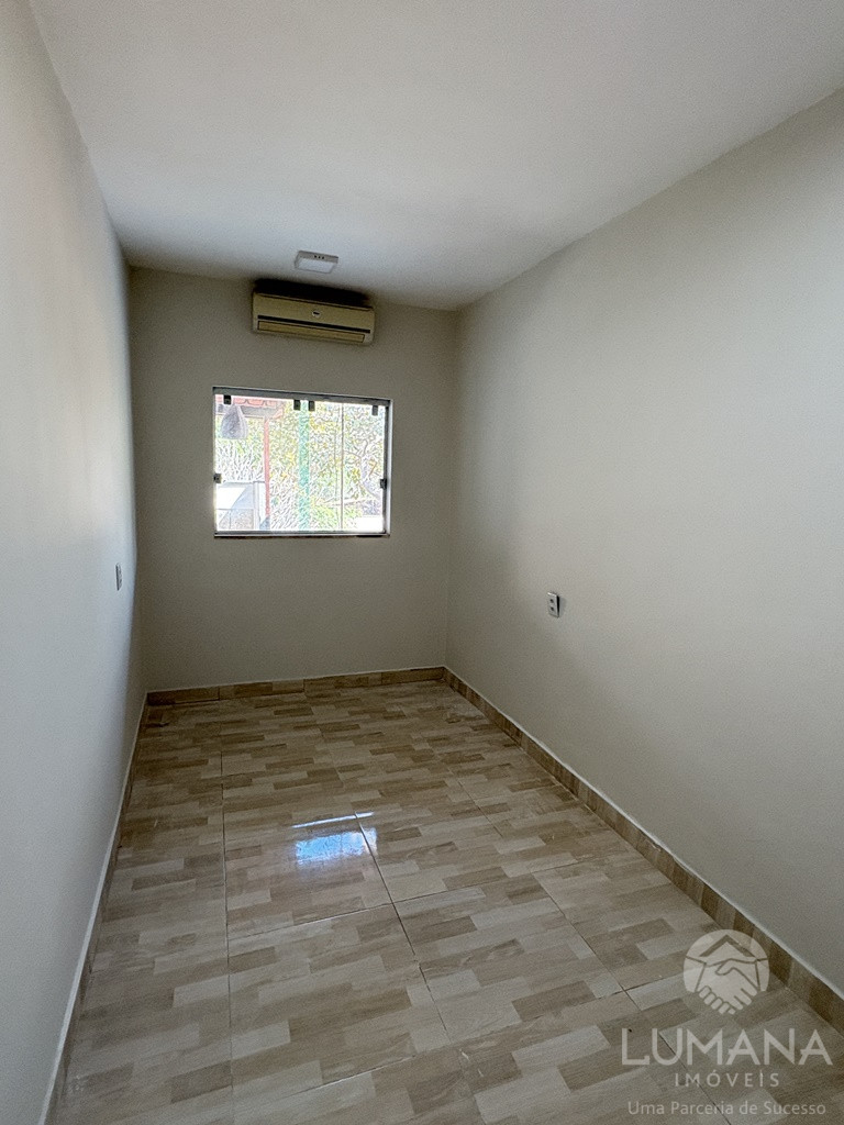 CASA COM QUINTAL