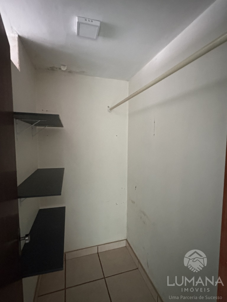 CASA COM QUINTAL