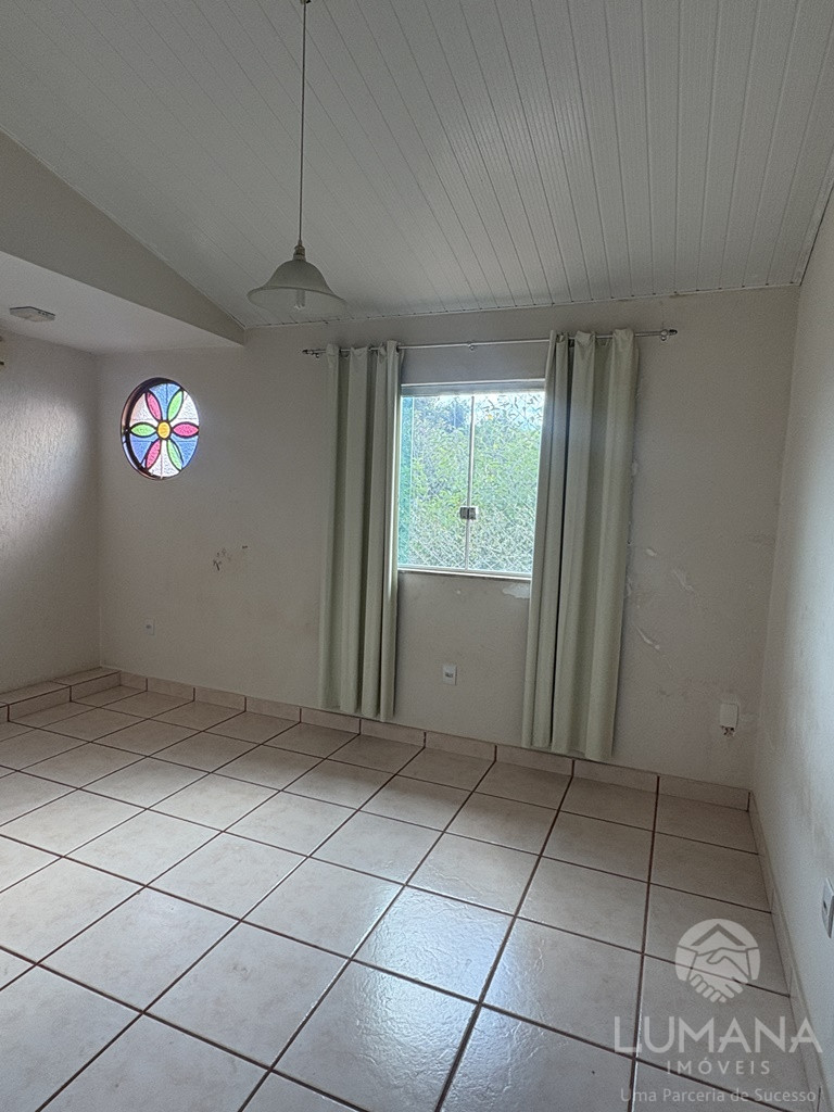 CASA COM QUINTAL