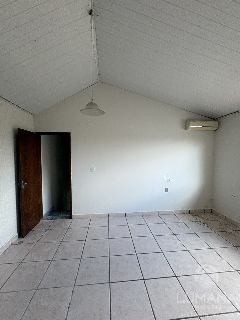 CASA COM QUINTAL