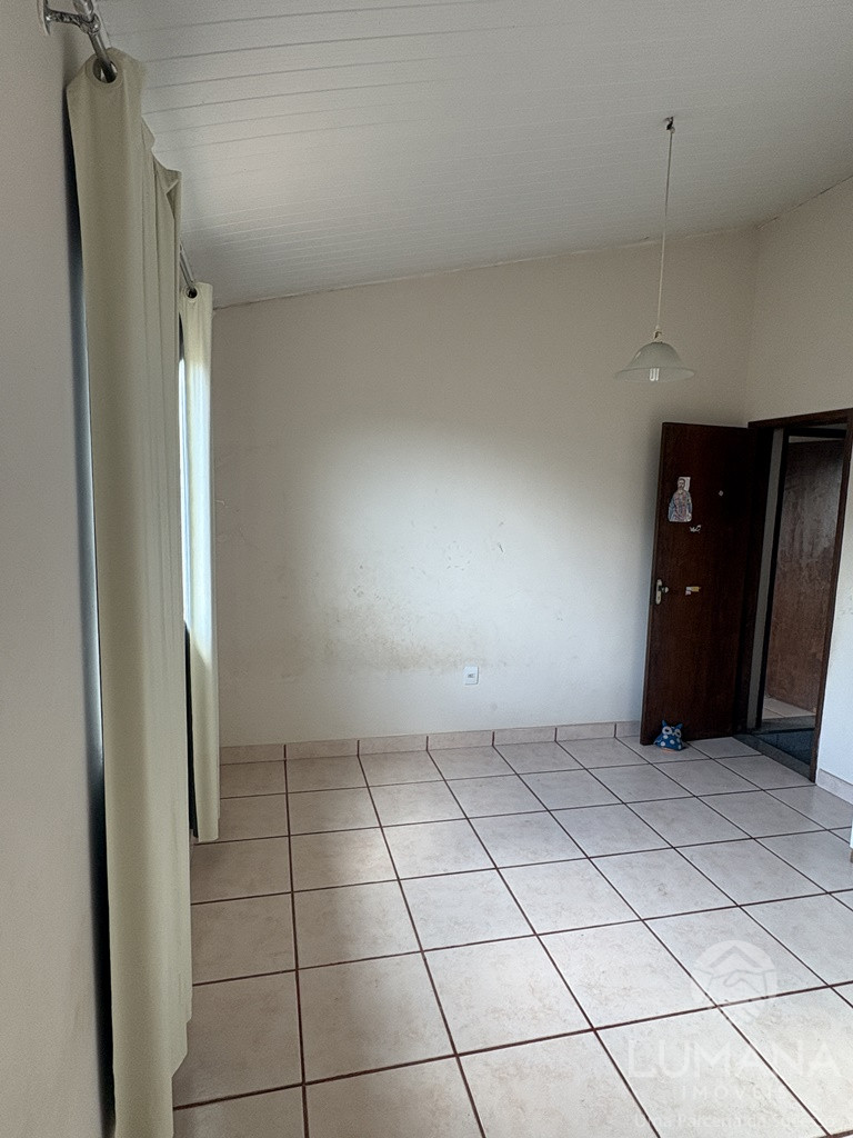 CASA COM QUINTAL