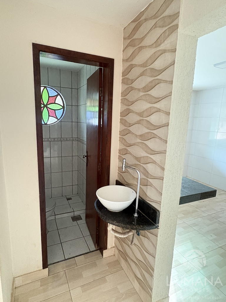 CASA COM QUINTAL