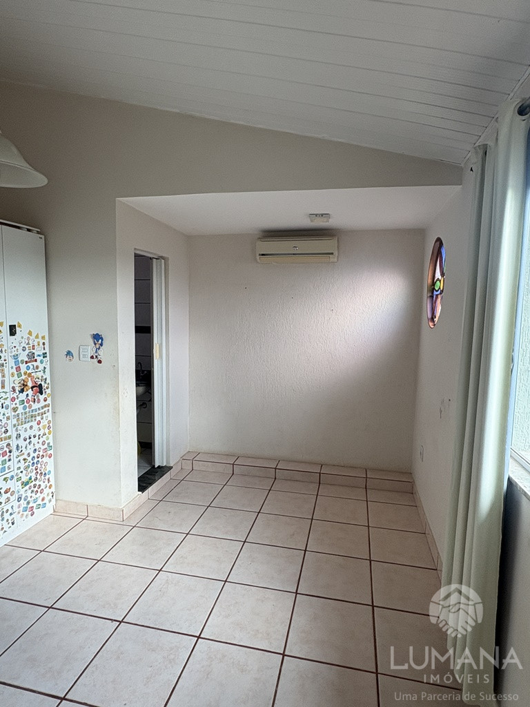 CASA COM QUINTAL