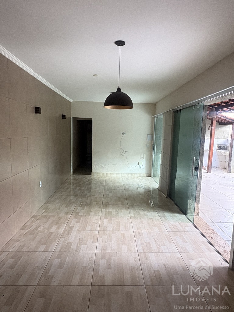 CASA COM QUINTAL
