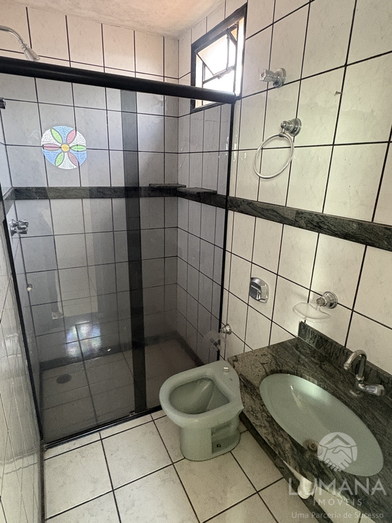 CASA COM QUINTAL