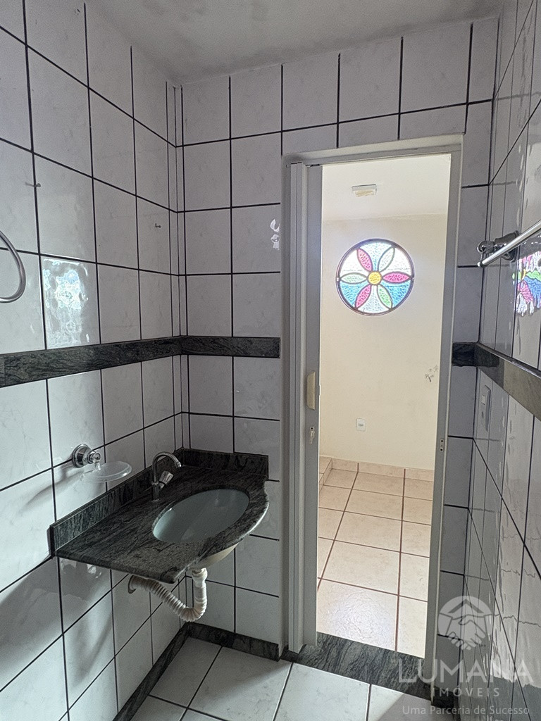 CASA COM QUINTAL