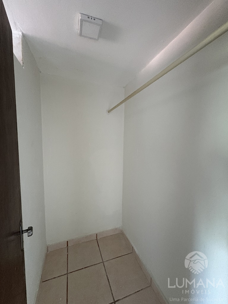 CASA COM QUINTAL
