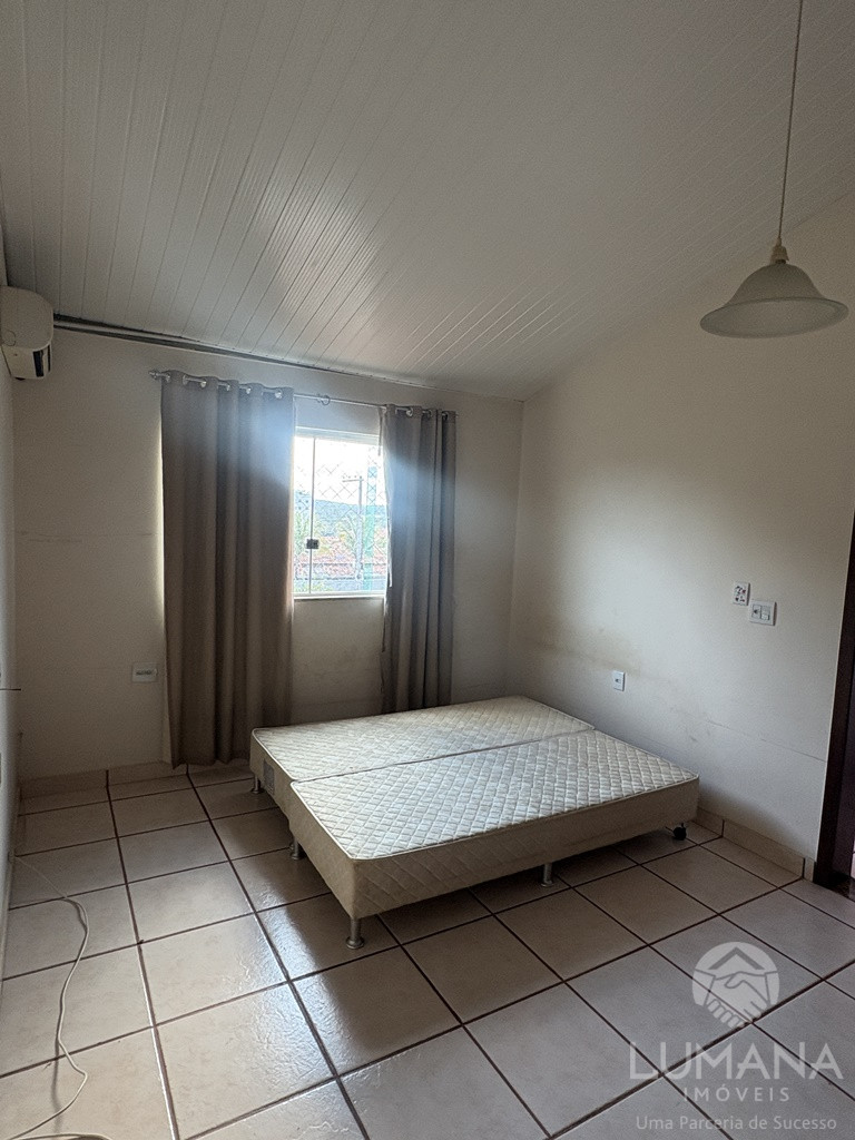 CASA COM QUINTAL