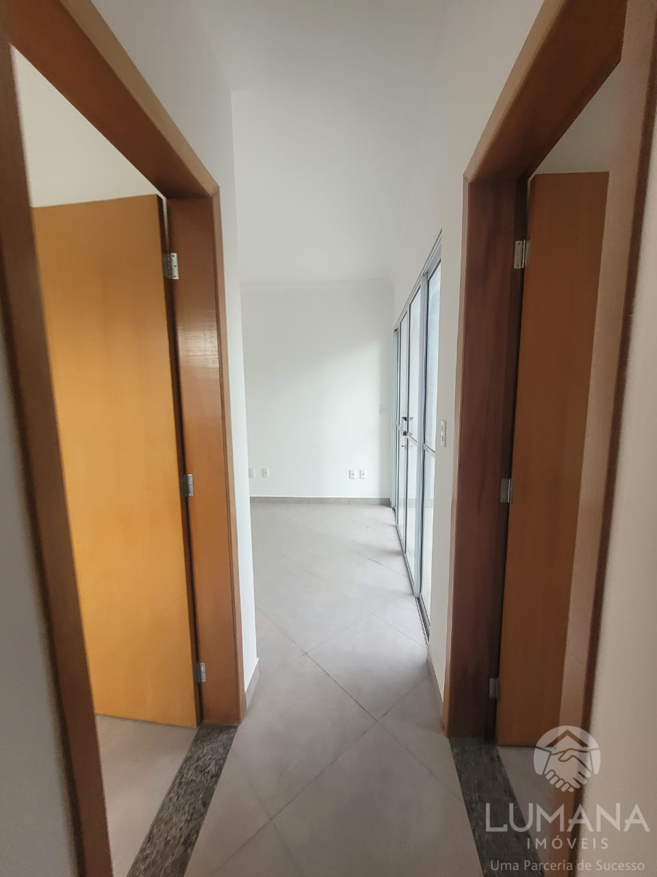 Apartamento  02 Áreas privativas