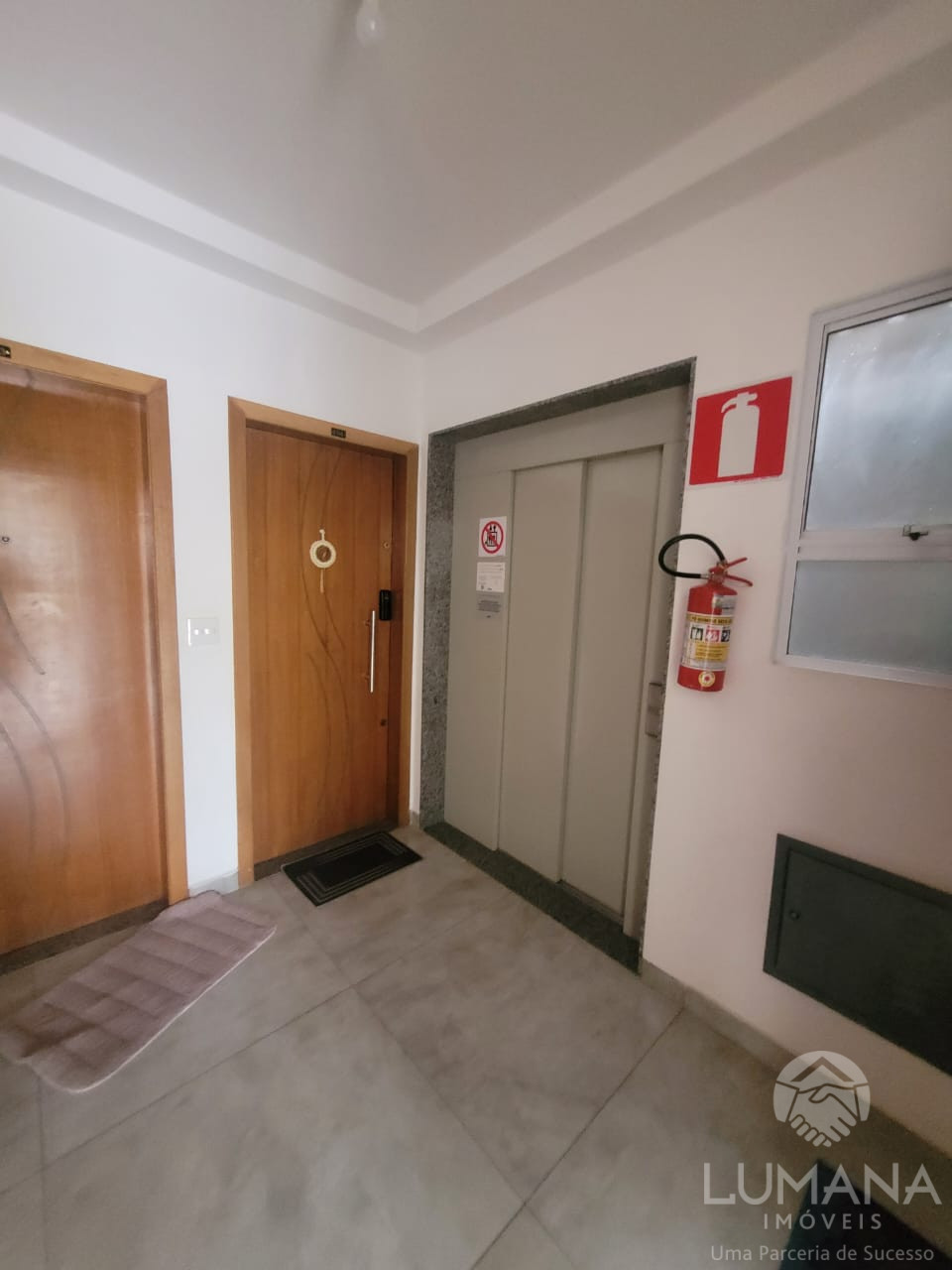 Apartamento  02 Áreas privativas