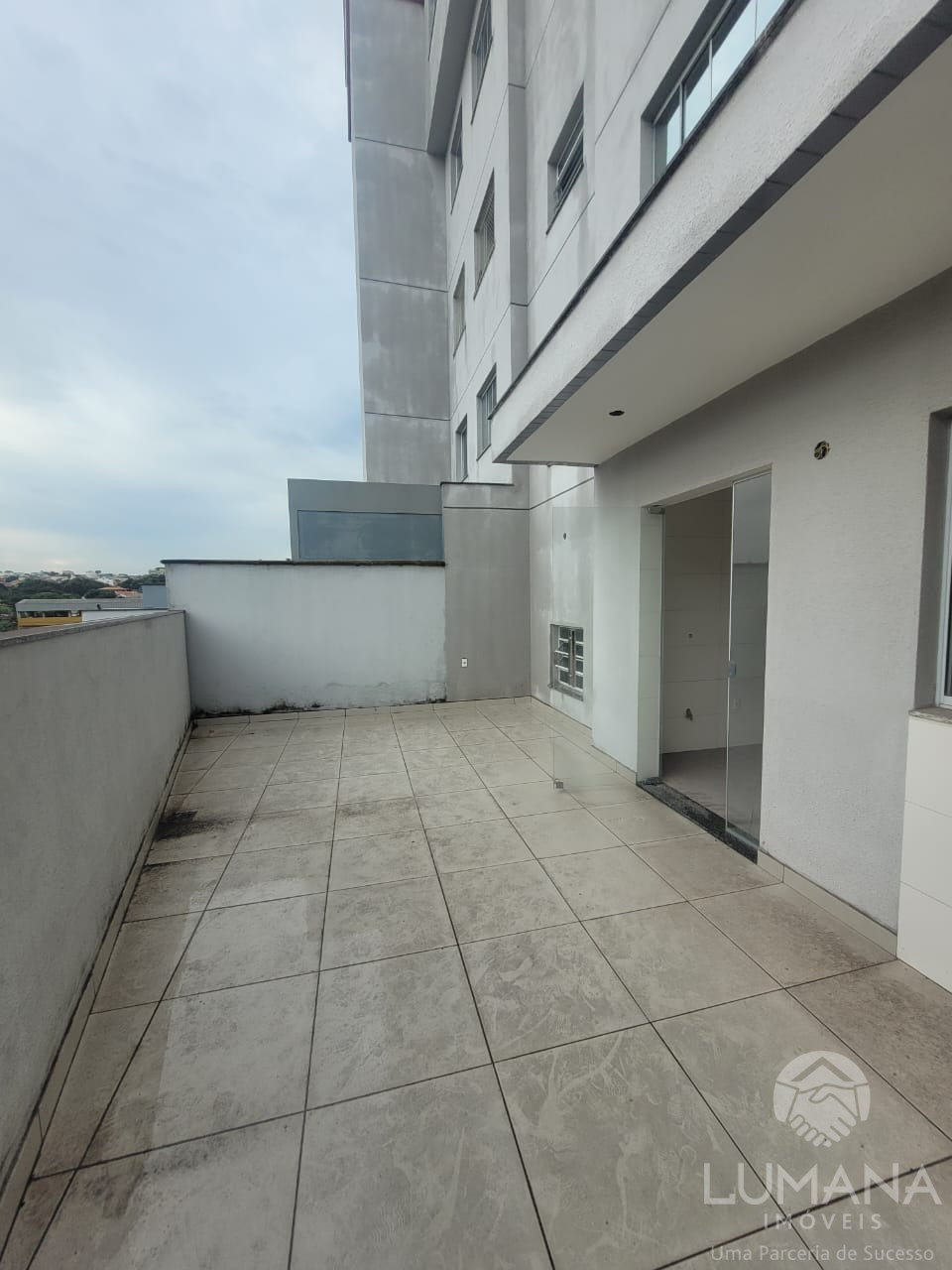 Apartamento  02 Áreas privativas