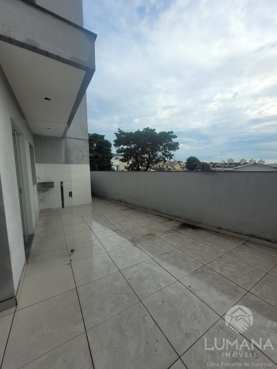 Apartamento  02 Áreas privativas