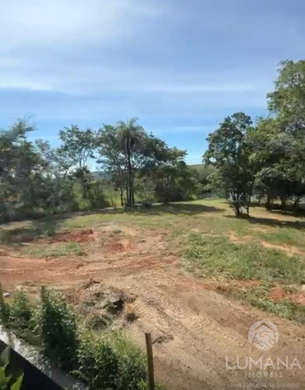 Lote em condomínio Clube