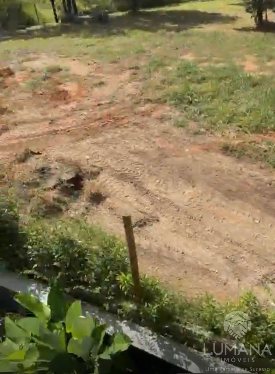 Lote em condomínio Clube