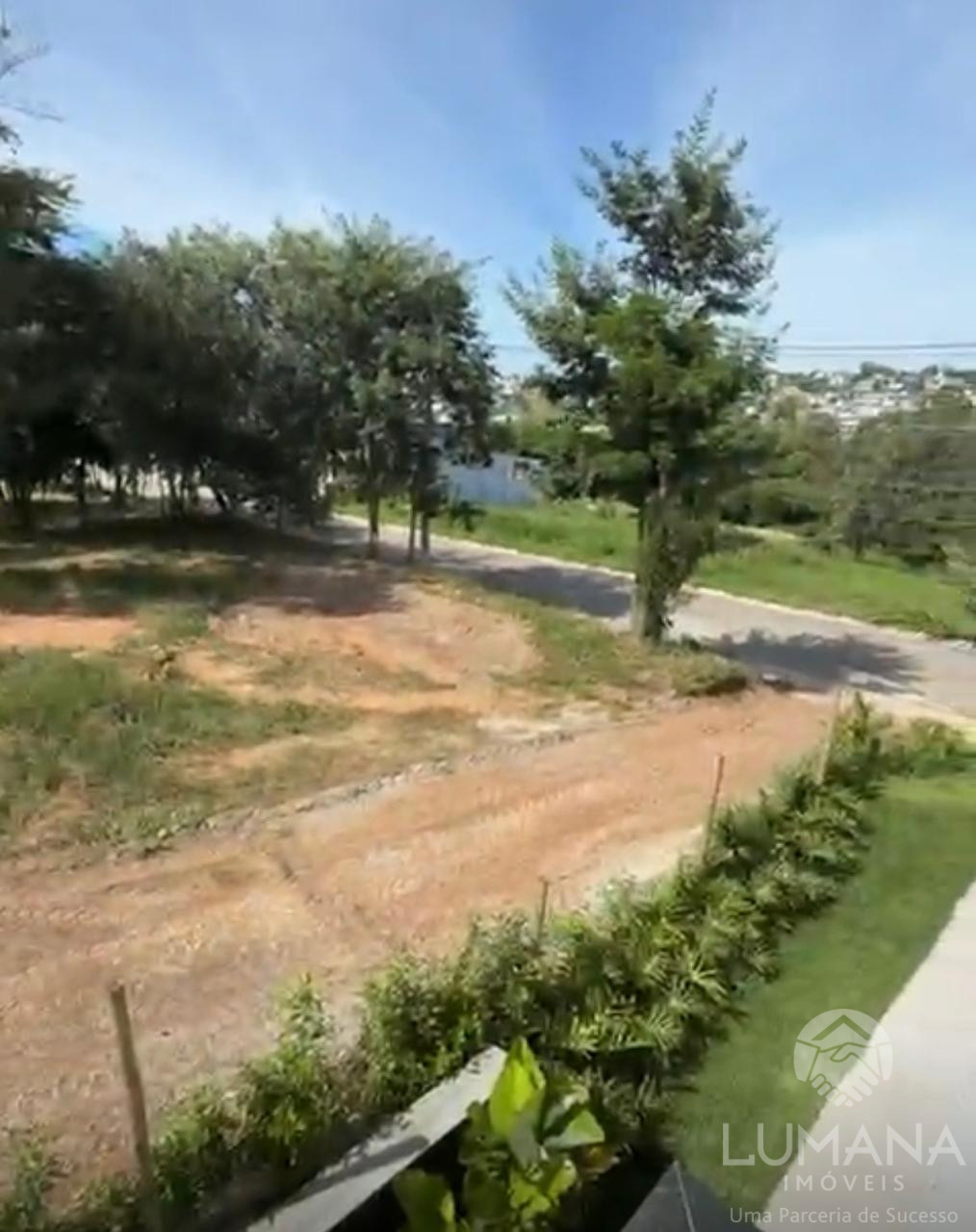 Lote em condomínio Clube