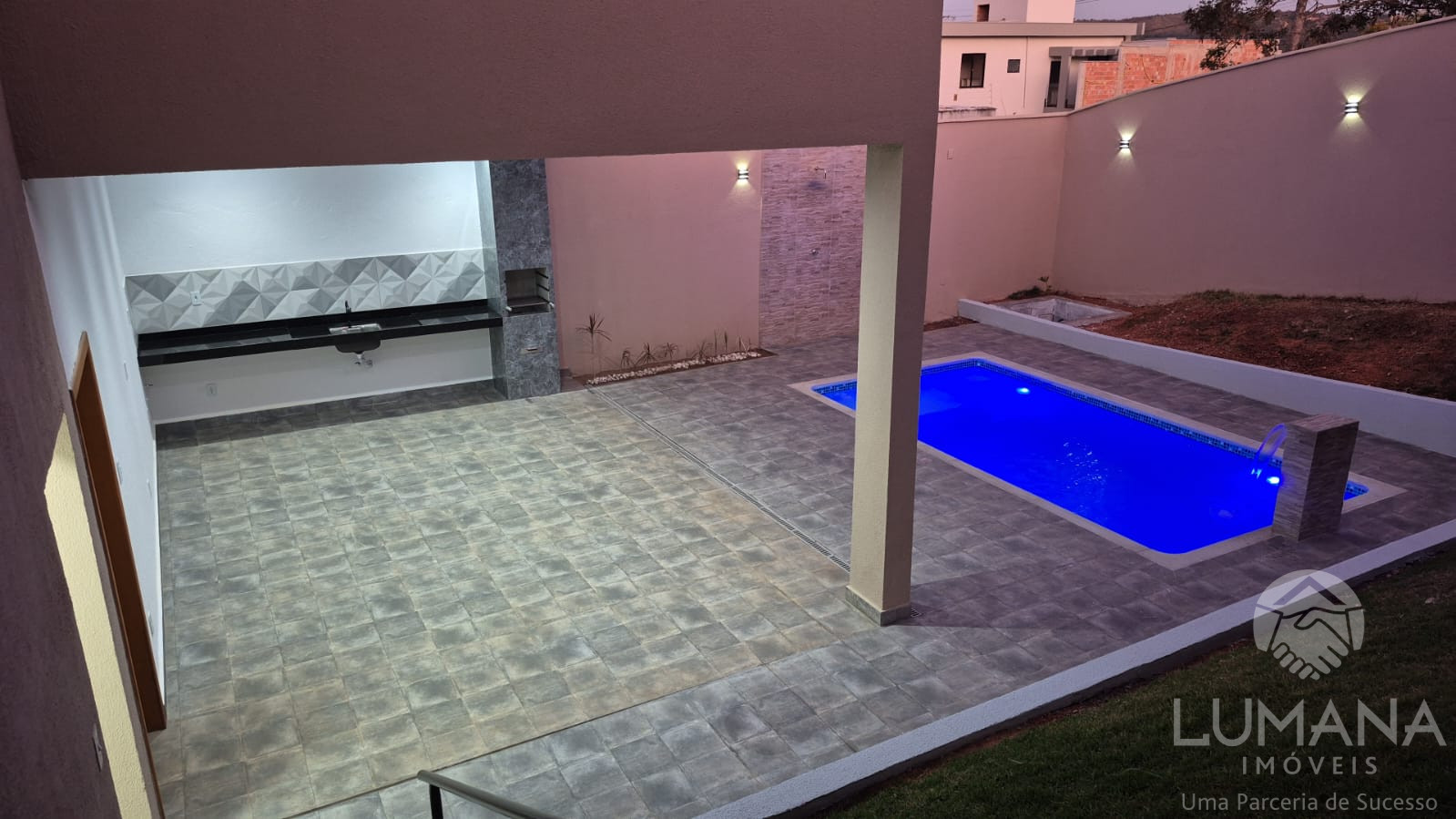 Casa em condomínio