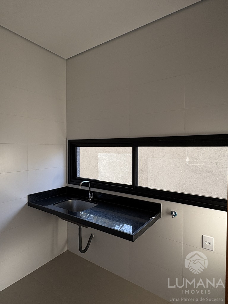 Casa em condomínio