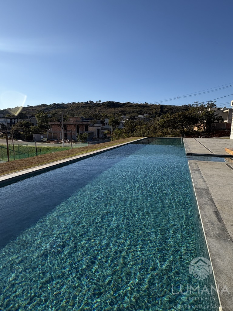 Casa em condomínio