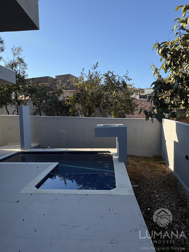 Casa em condomínio
