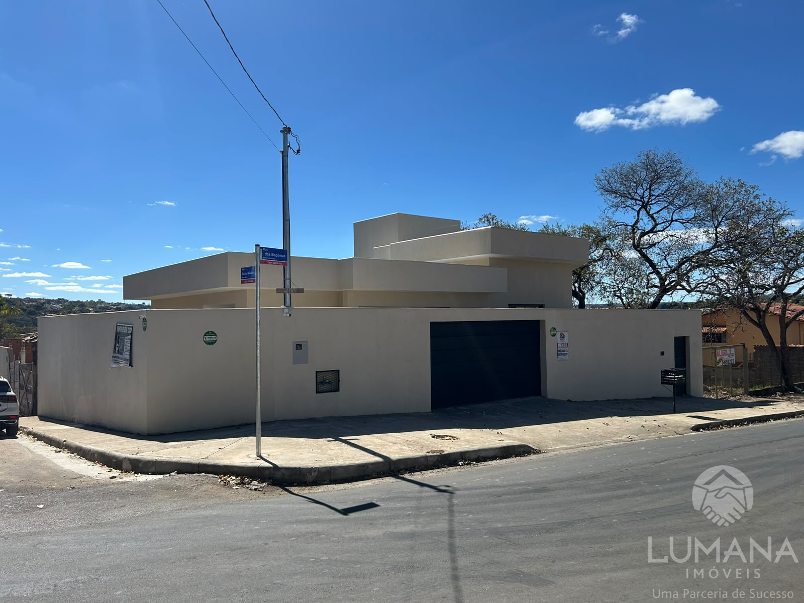 Casa · Rua Pública à venda em Jardim Ipê, Lagoa Santa, MG