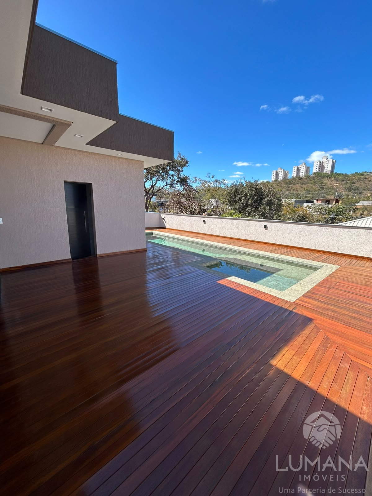 Casa em condomínio