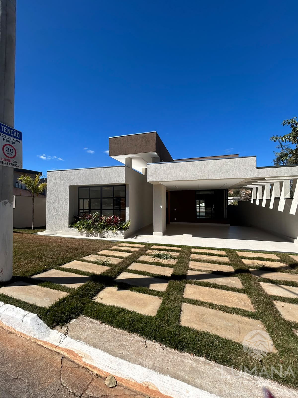 Casa em condomínio