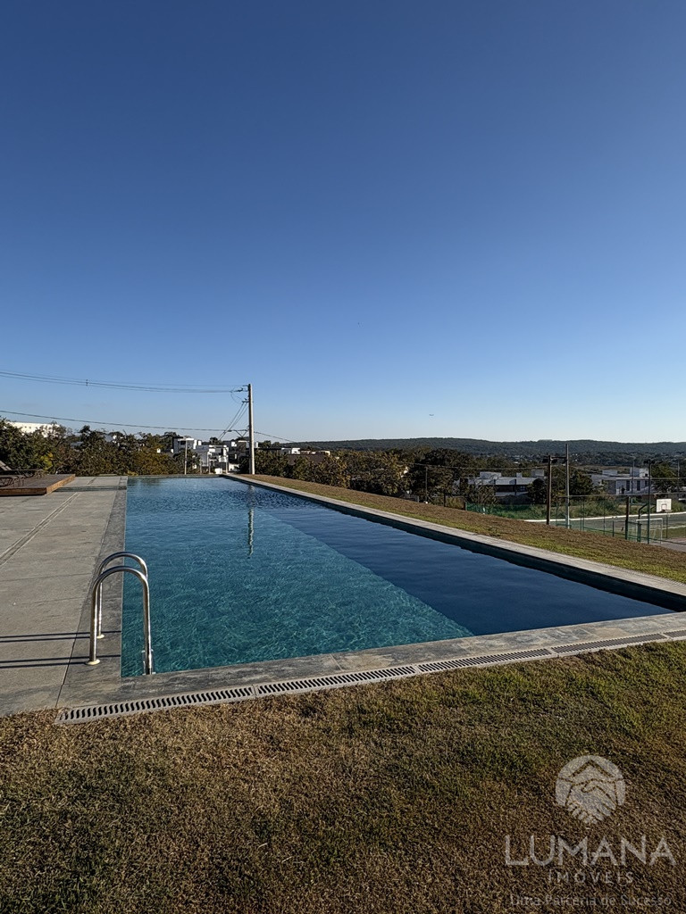 Casa em condomínio