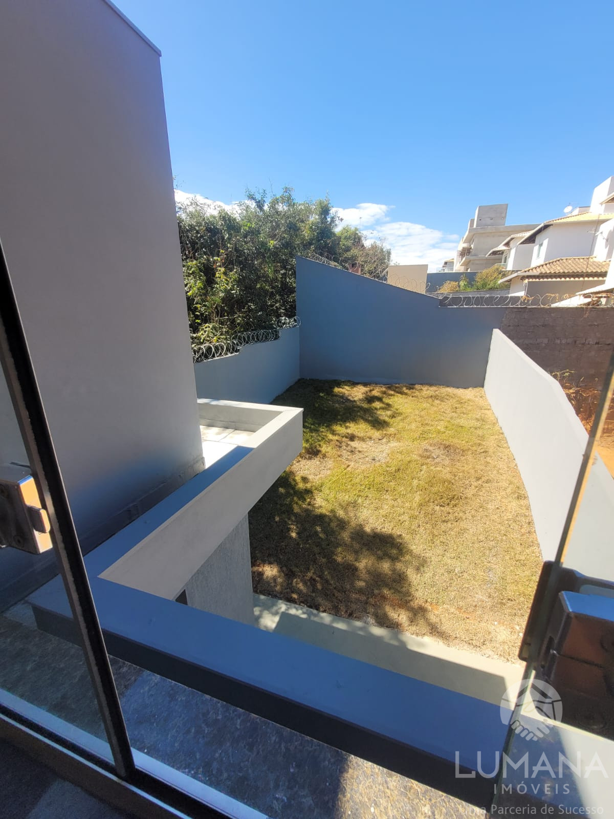 Casa em condomínio em área central