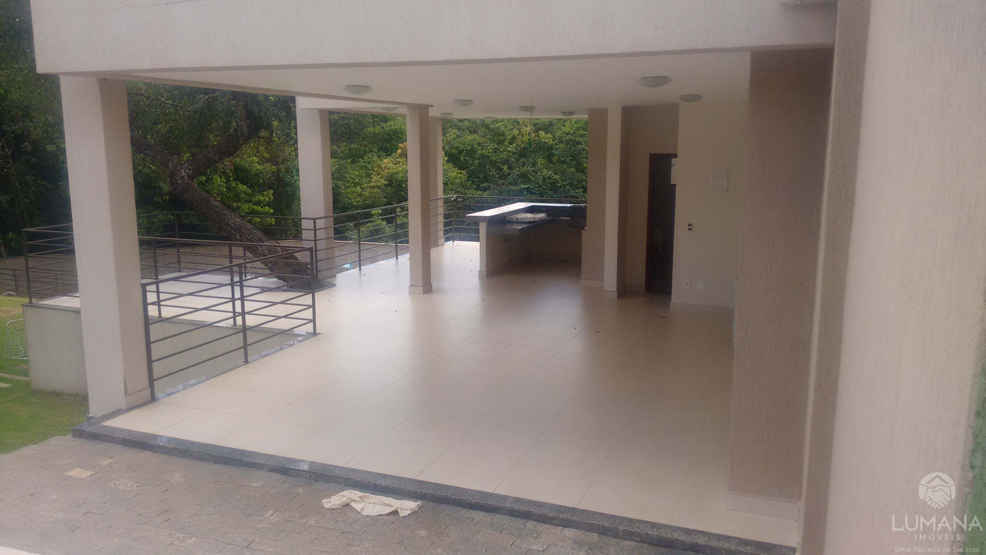 Casa em condomínio em área central