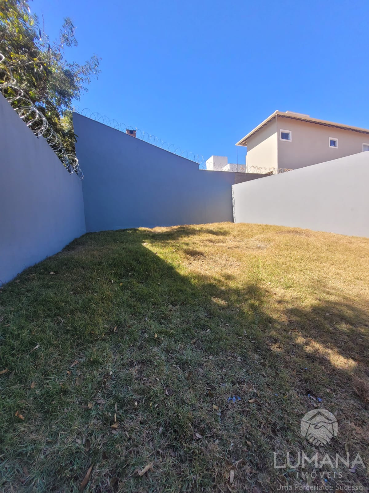 Casa em condomínio em área central