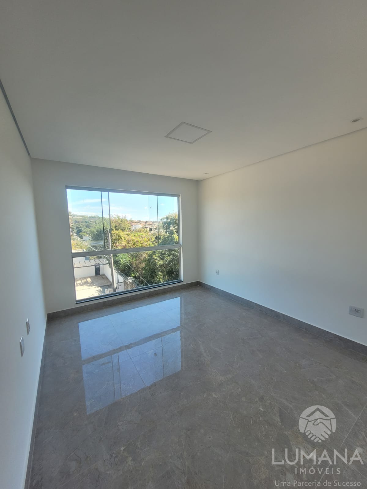 Casa em condomínio em área central