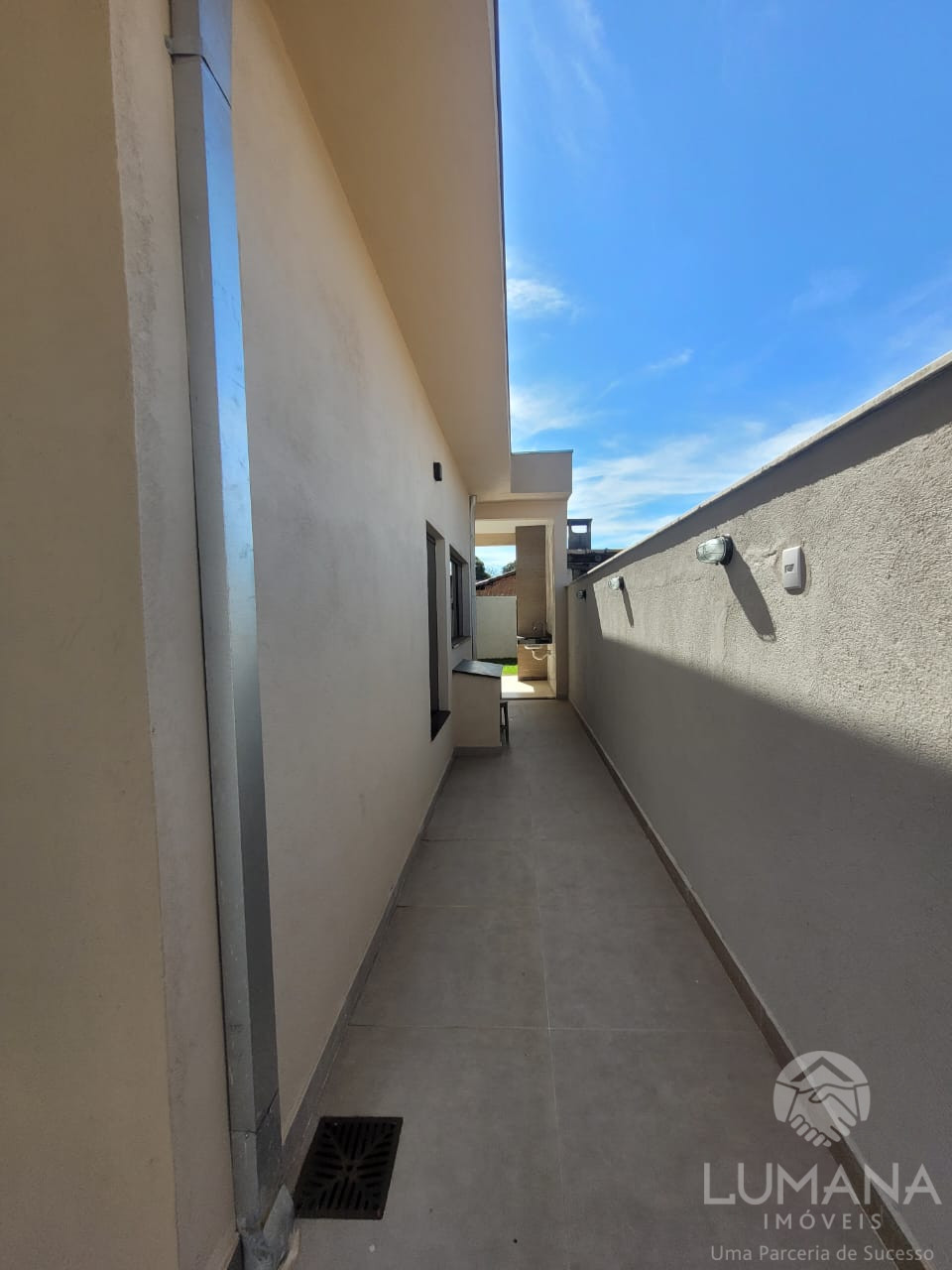 Casa independente lote 240 m²
