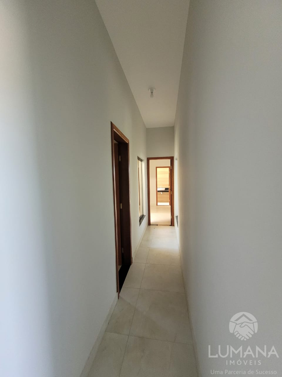 Casa independente lote 240 m²