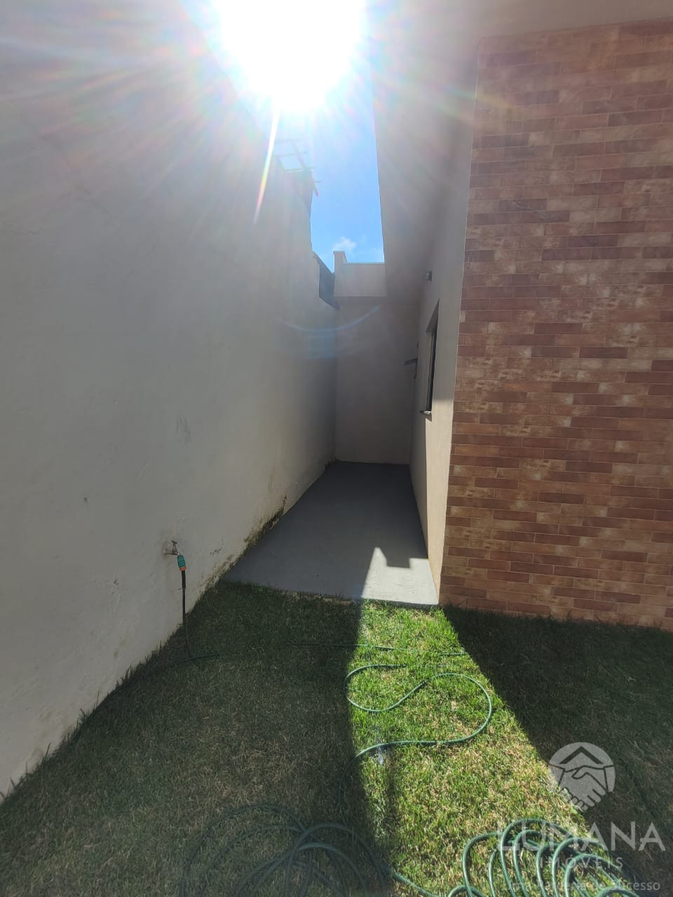 Casa independente lote 240 m²