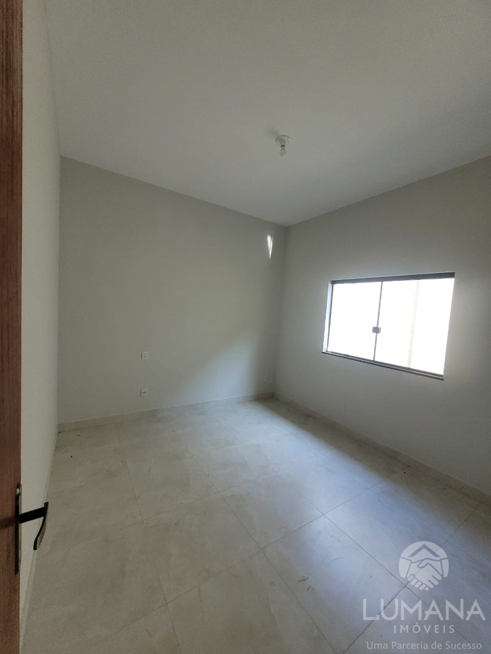 Casa independente lote 240 m²