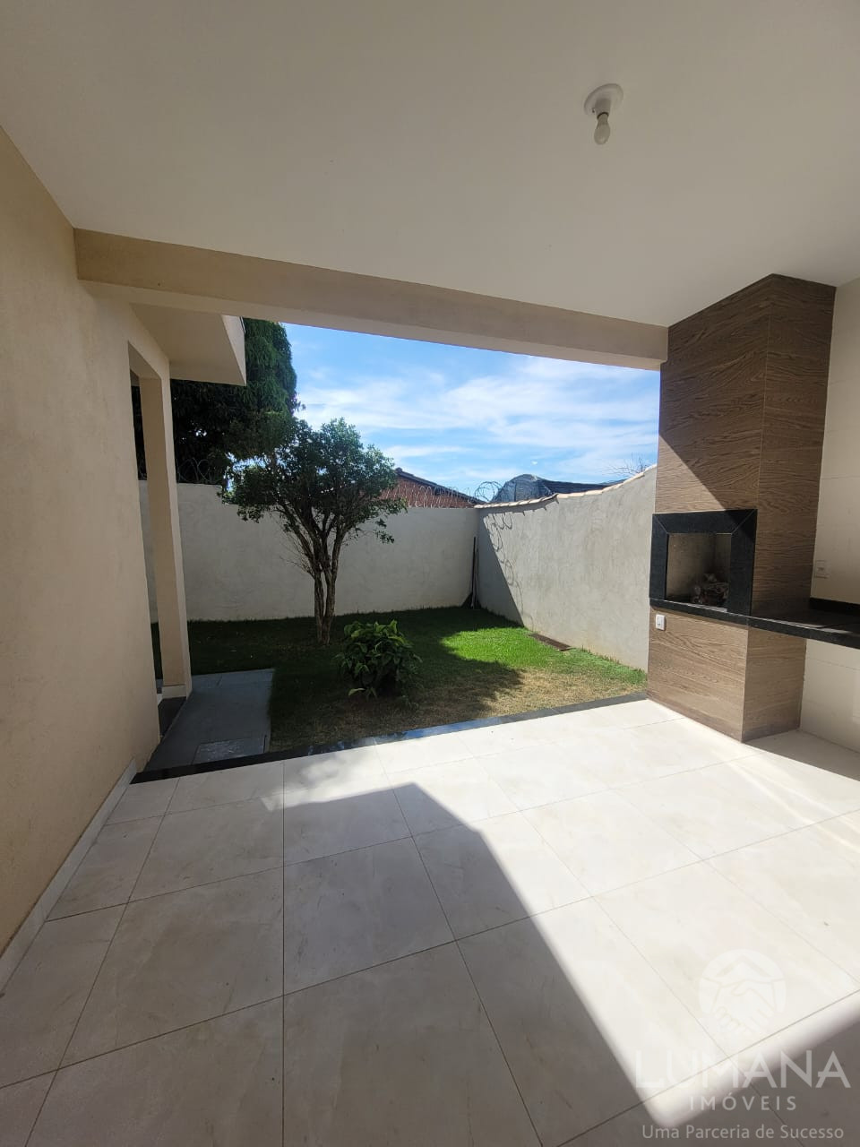 Casa independente lote 240 m²