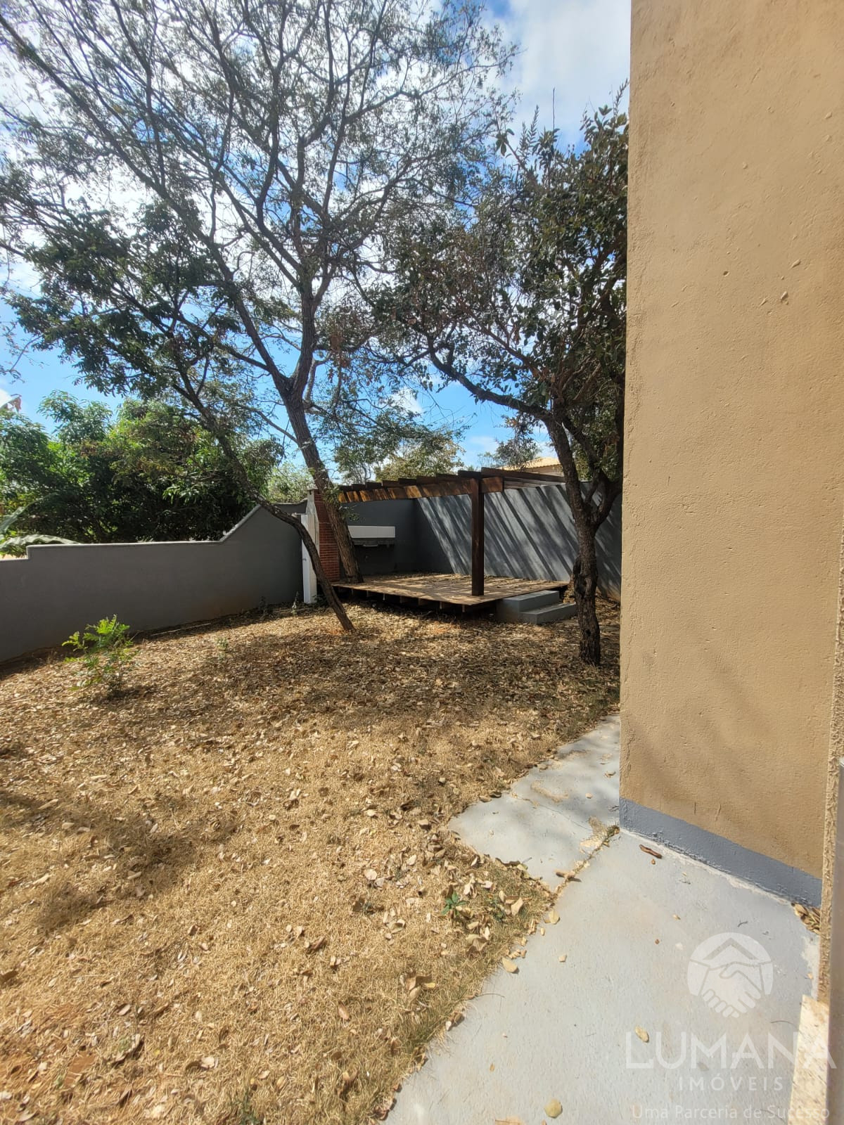 Casa em Residencial Fechado