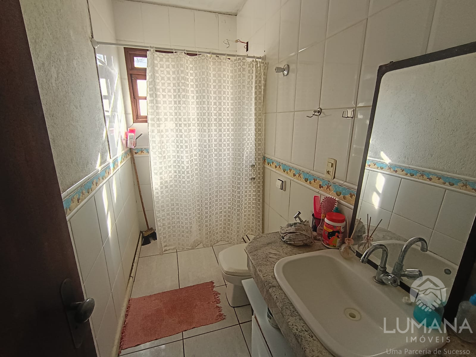 Casa com lote 1.700 m²