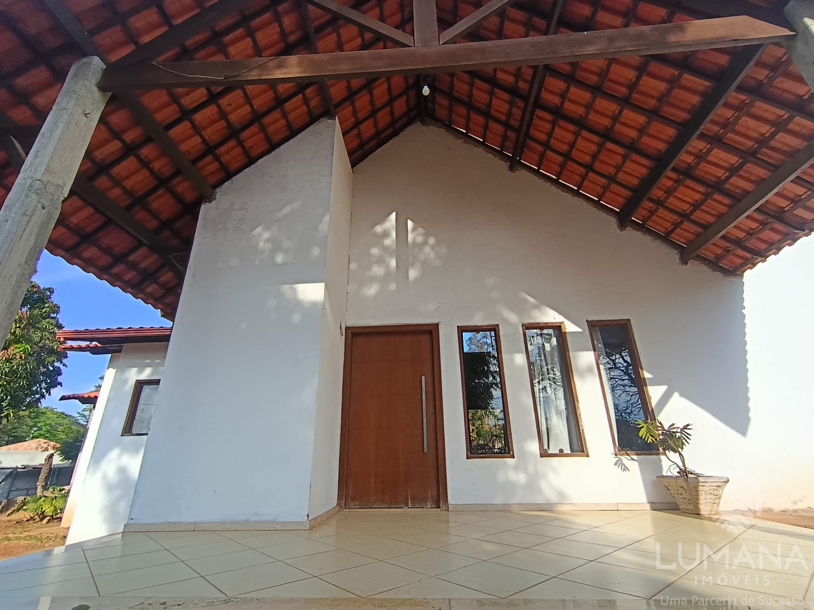 Casa com lote 1.700 m²