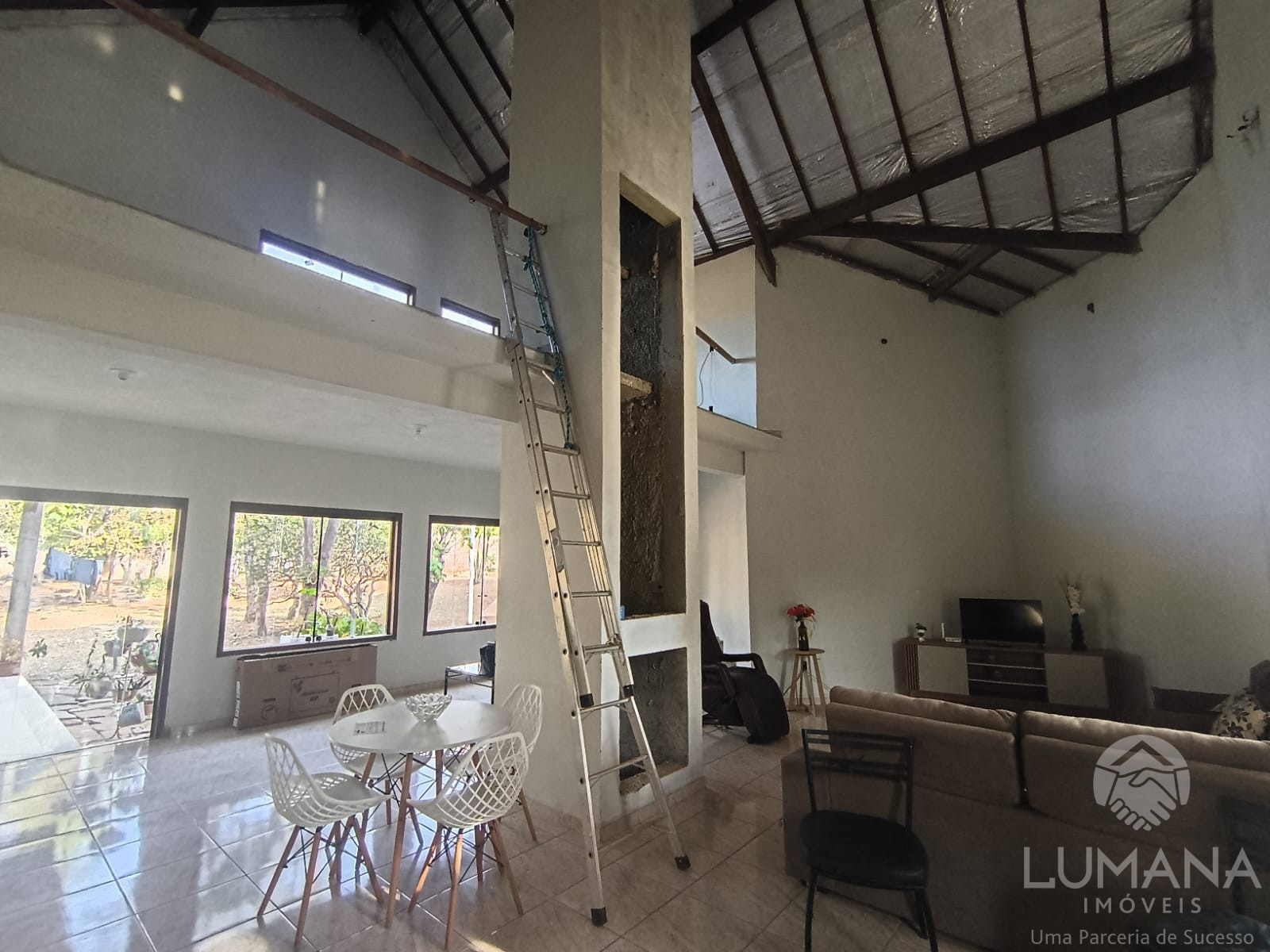 Casa com lote 1.700 m²