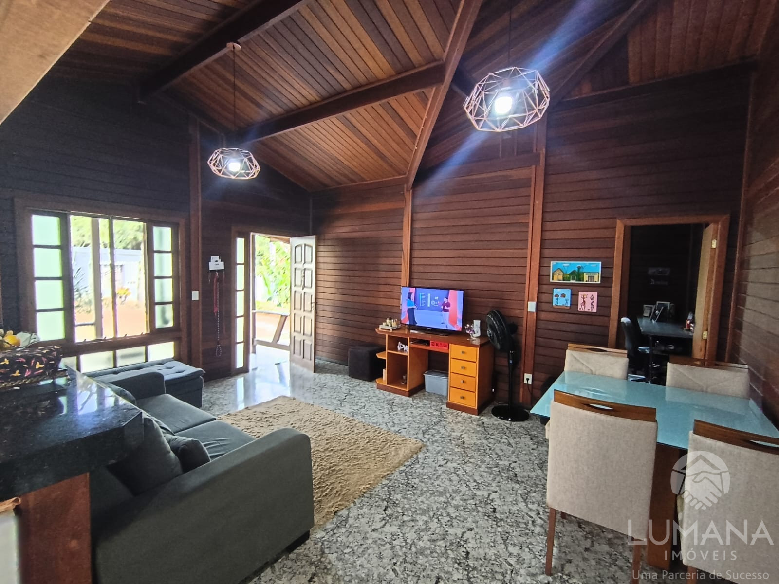 Casa em condomínio