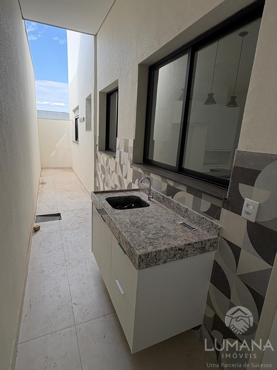 APARTAMENTO 1ª MORADIA