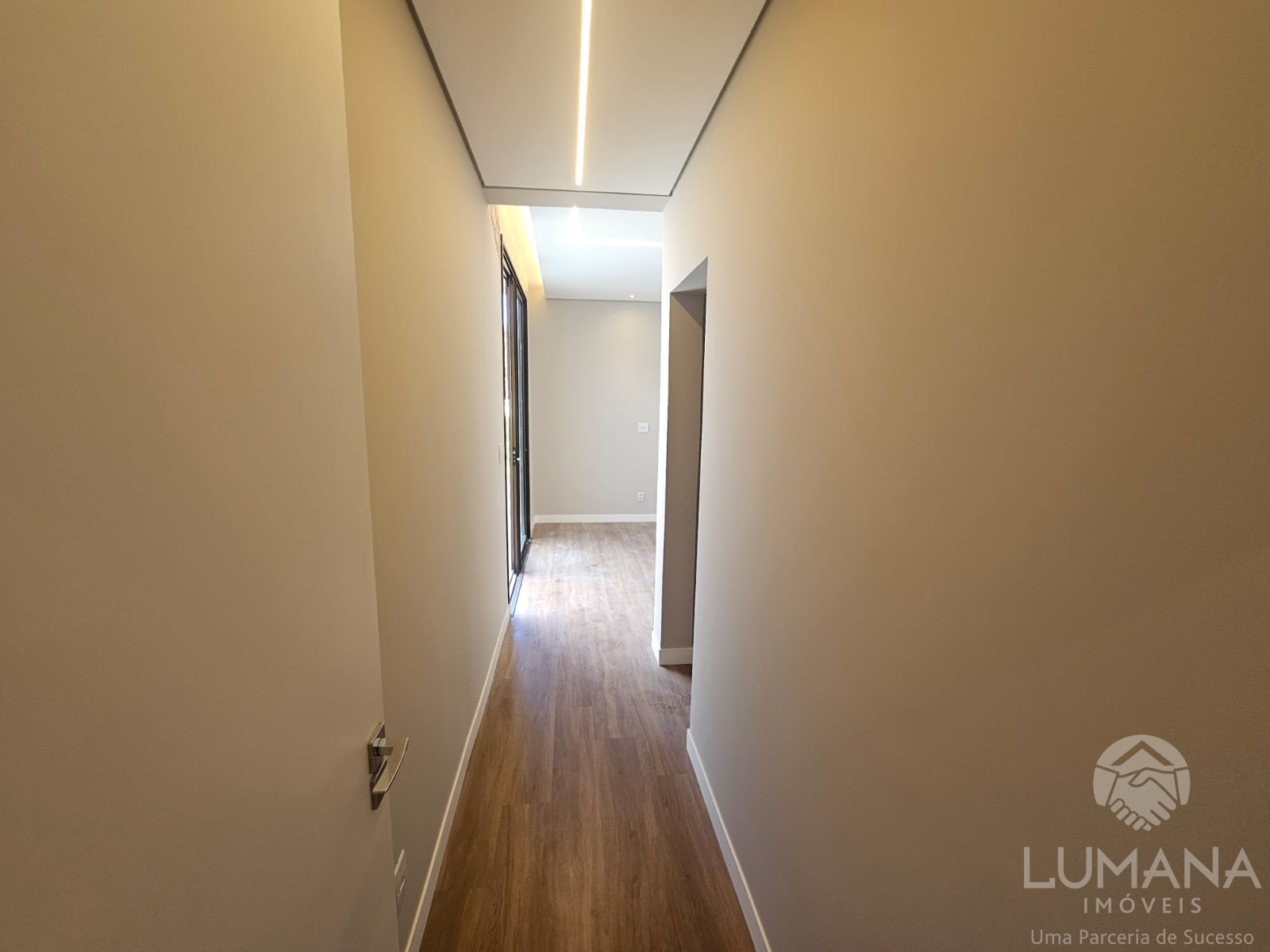 Casa Linear em Condomínio