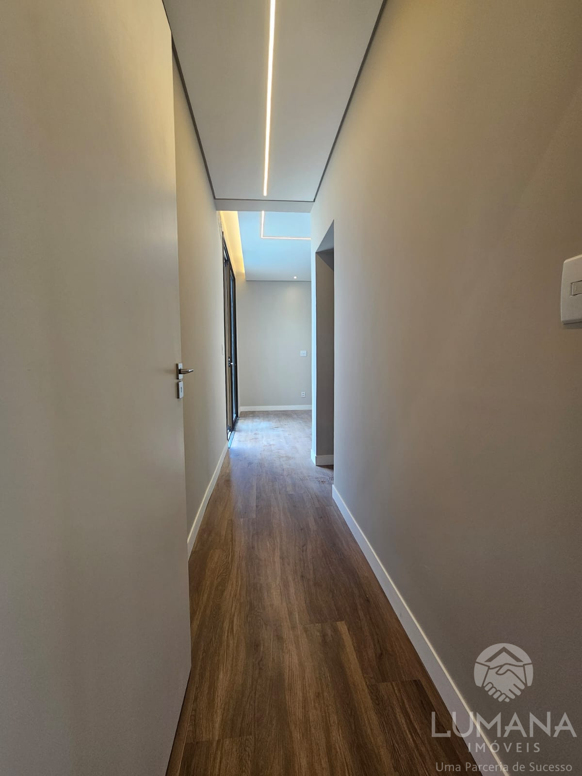Casa Linear em Condomínio