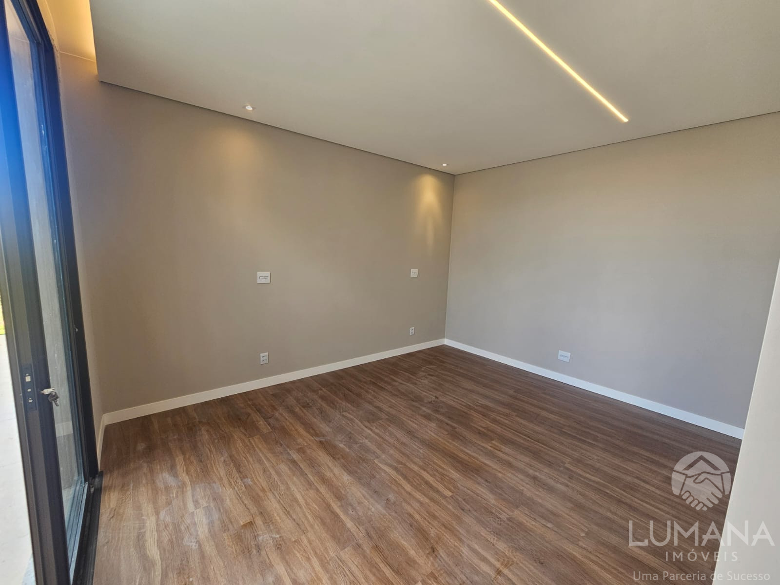 Casa Linear em Condomínio