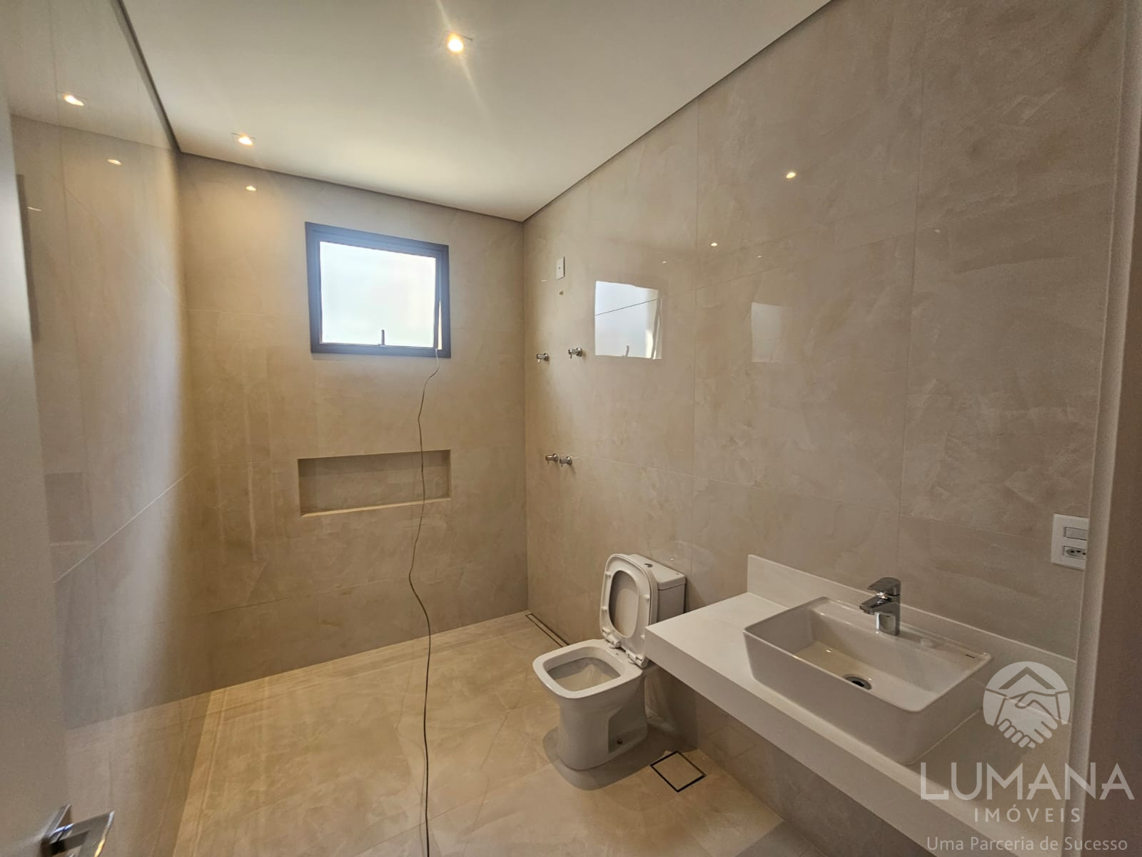 Casa Linear em Condomínio