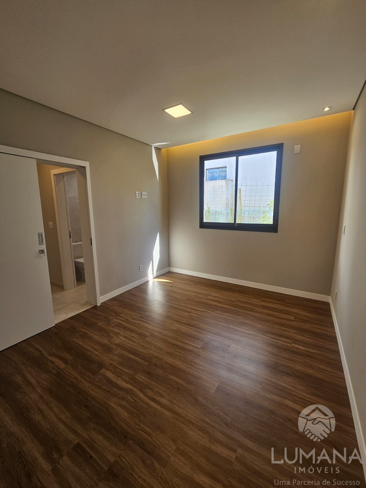 Casa Linear em Condomínio