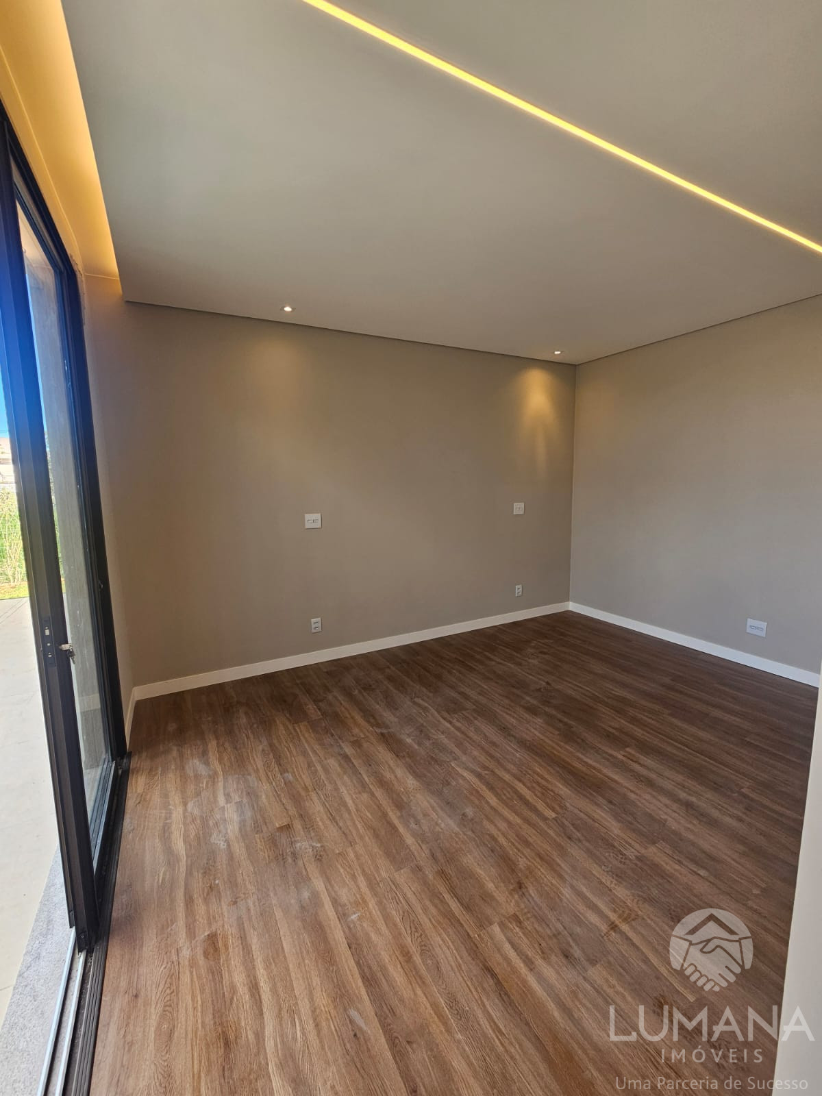 Casa Linear em Condomínio