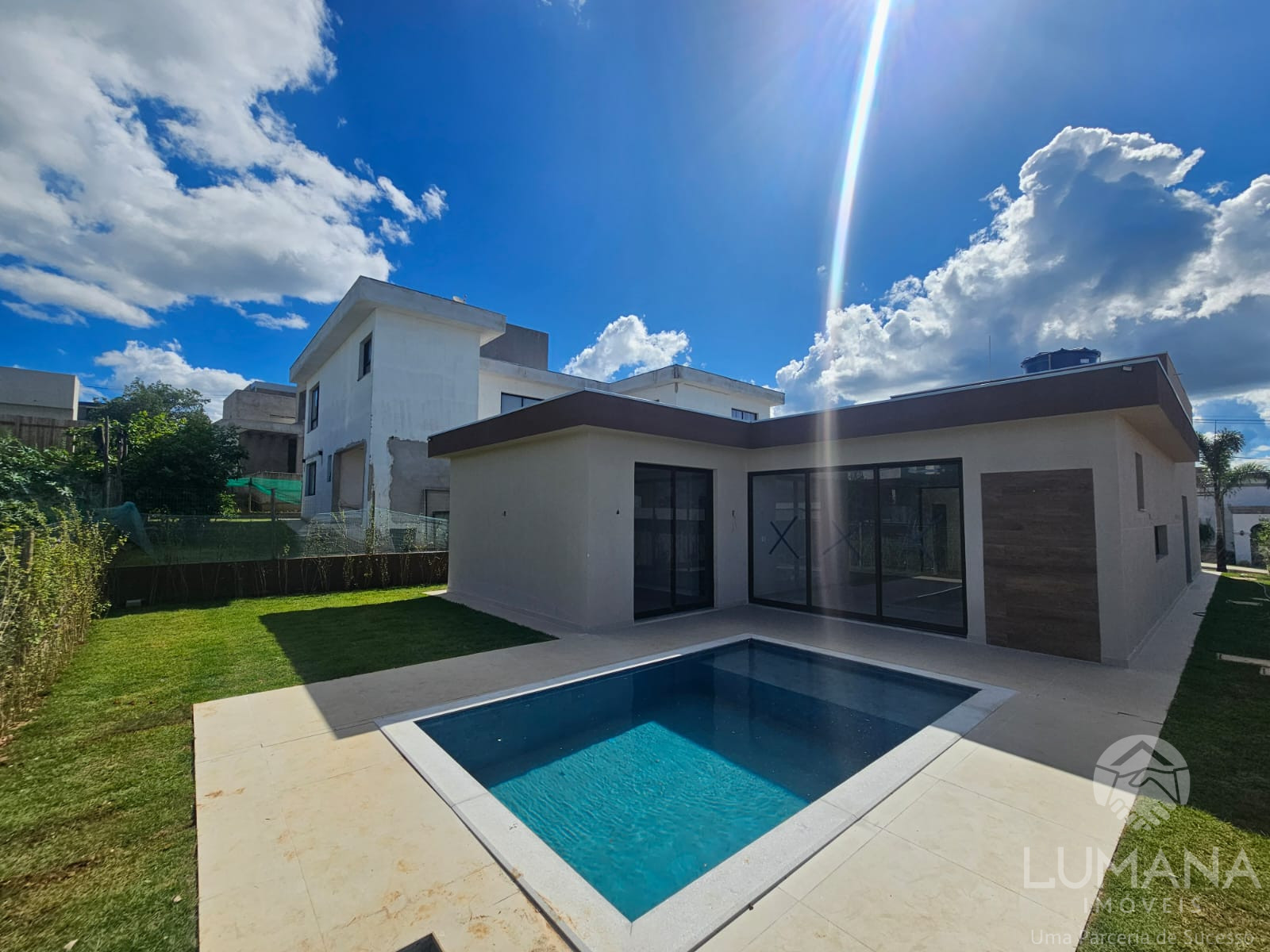 Casa Linear em Condomínio